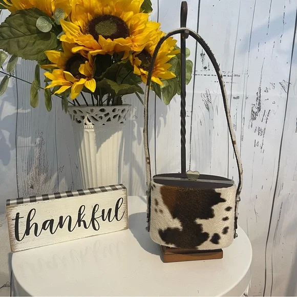 Kate Spade purse *RARE* Vintage Faux Cow hide print. Preowned - Picture 3 of 16